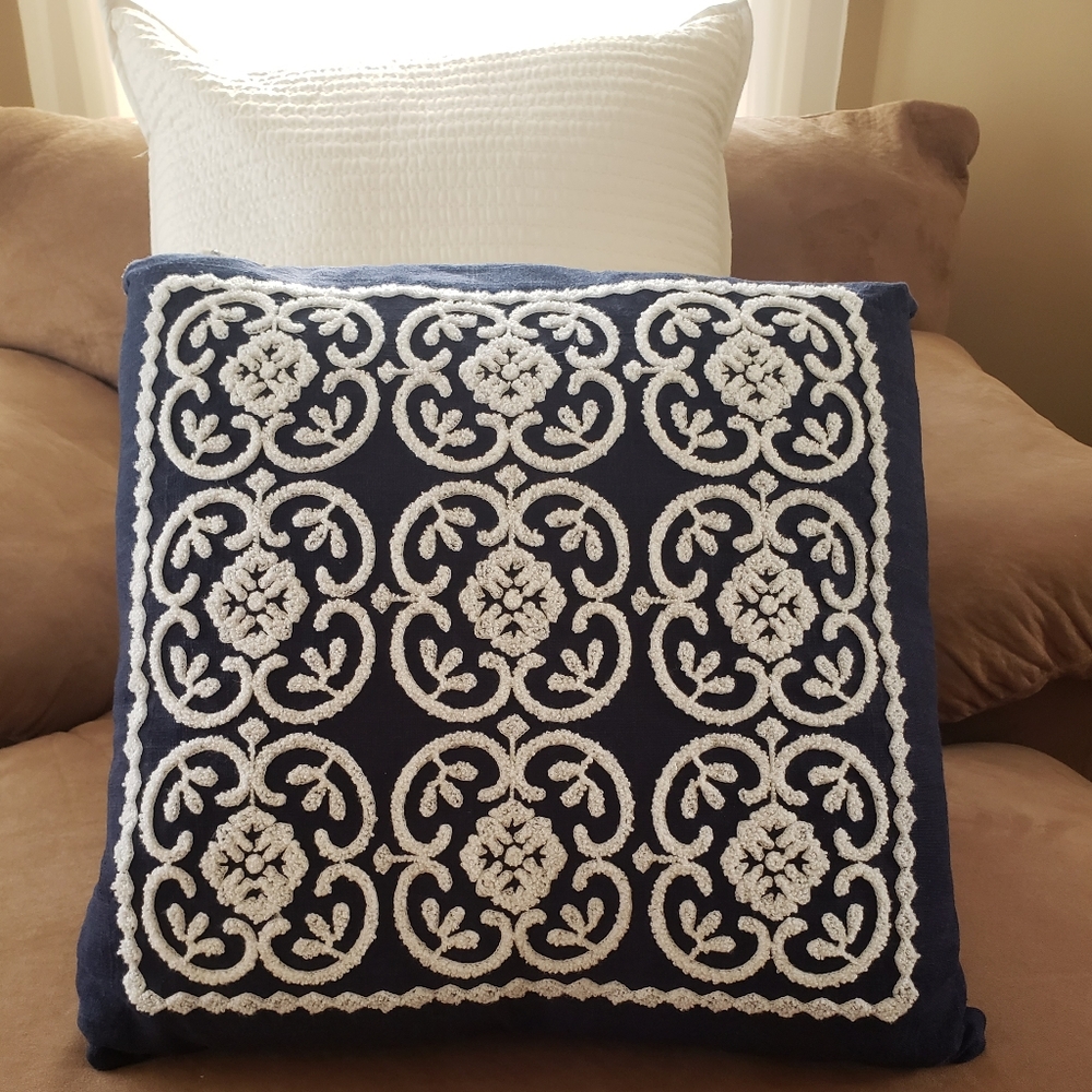 ✴Hotel Collection Decorative Pillow
